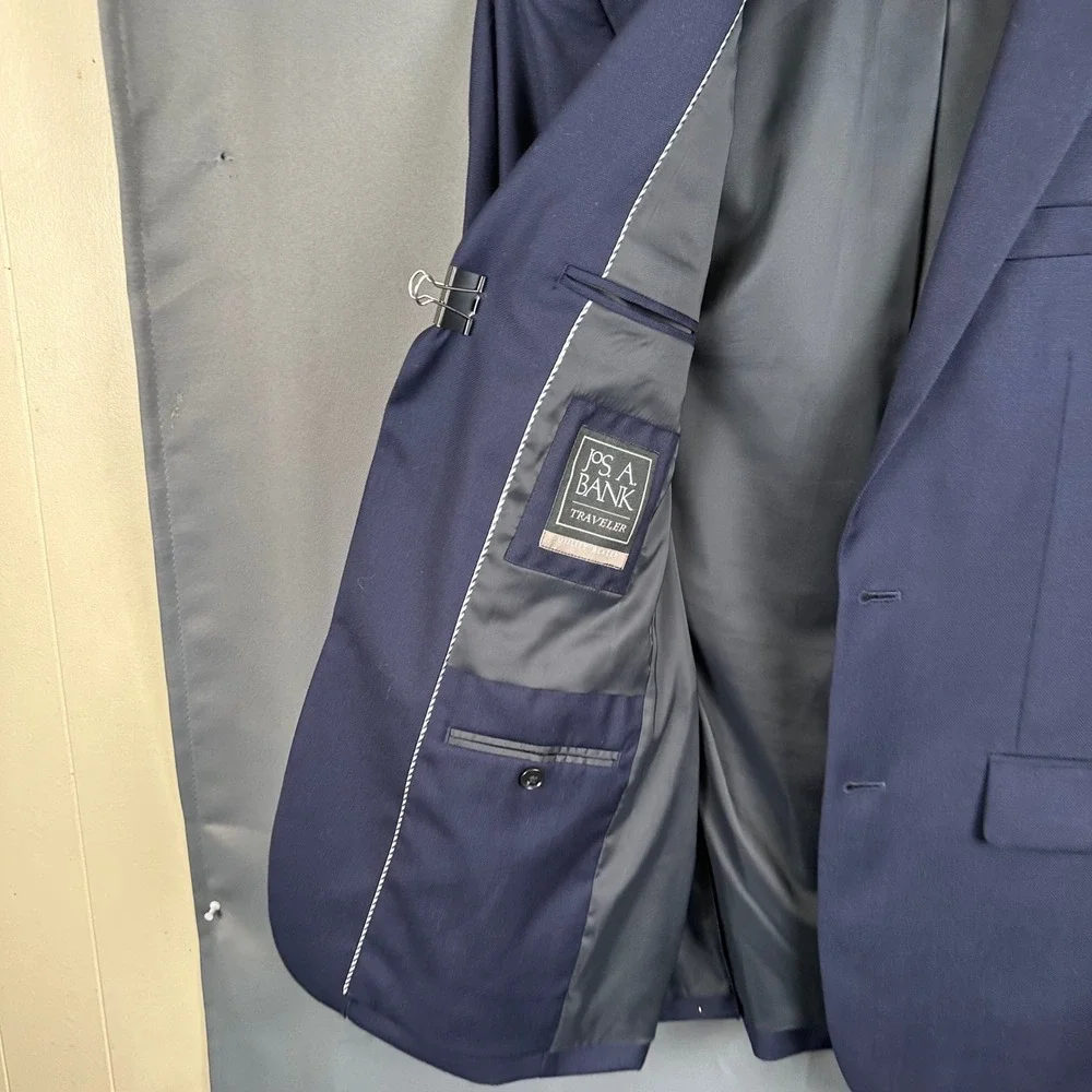 Jos. A. Bank Traveler Navy Blue 100% Wool Blazer Jacket Mens 38 Long 324001